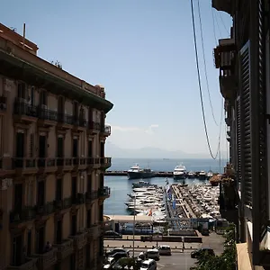 https://gramsci-luxury-rooms.hotels-amalfi.com